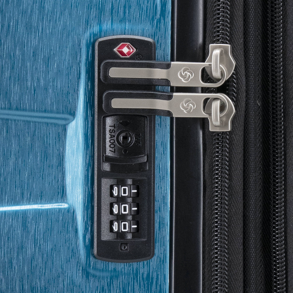 https://www.samsonite.ca/dw/image/v2/BBZB_PRD/on/demandware.static/-/Sites-product-catalog/default/dw27a3d8c8/collections/_samsonite/D775_Ziplite_6/500x500/150969-A381_D775_LOCK.jpg?sw=3000&sh=3000