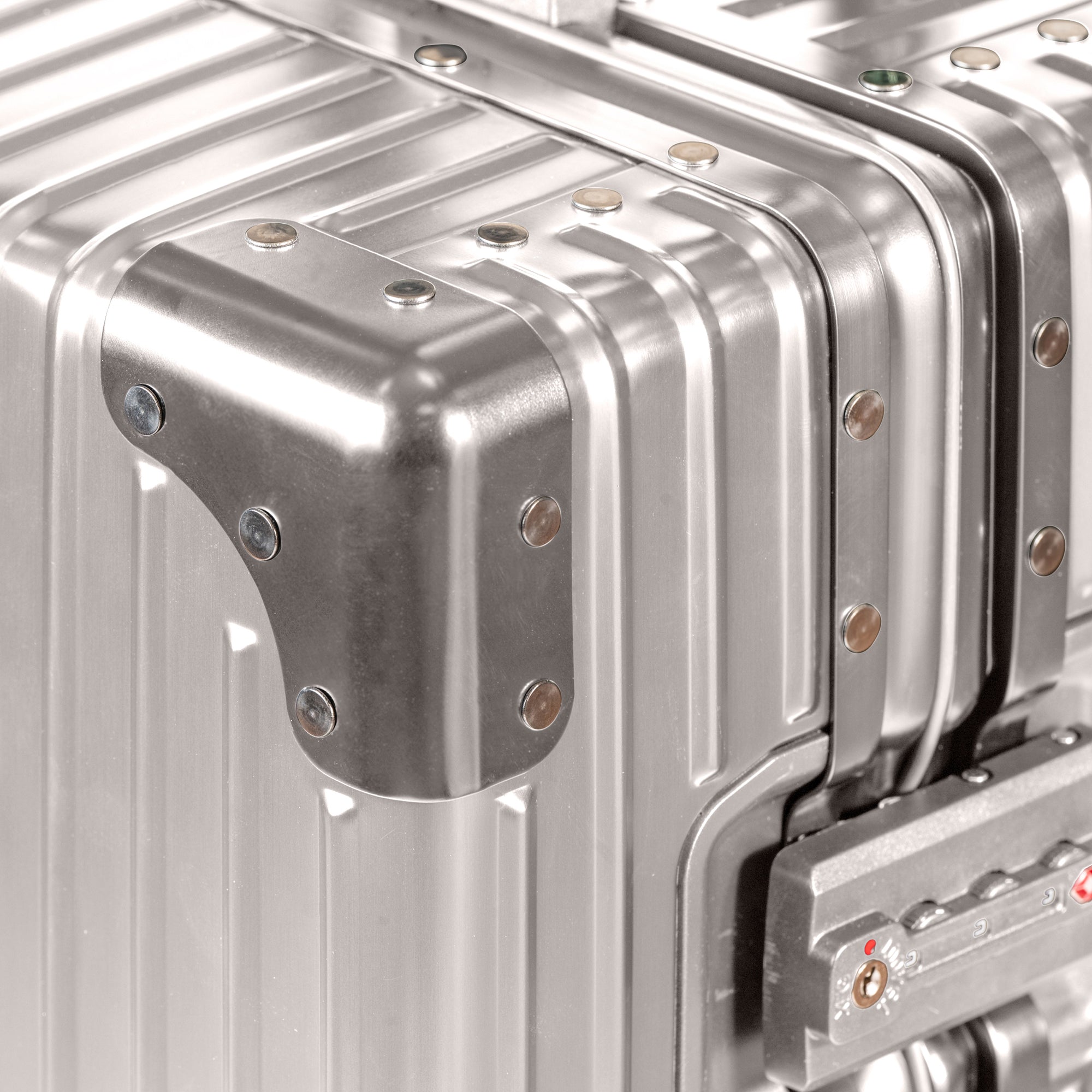 Elite / Aluminum 2-Piece Luggage Set